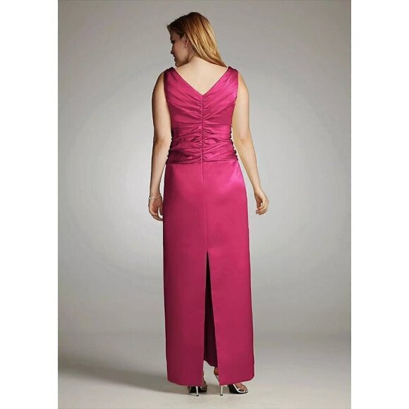 David's Bridal Deep Hot Pink Sleeveless Satin V-Neck Dress with Slim Skirt Size - Picture 4 of 6